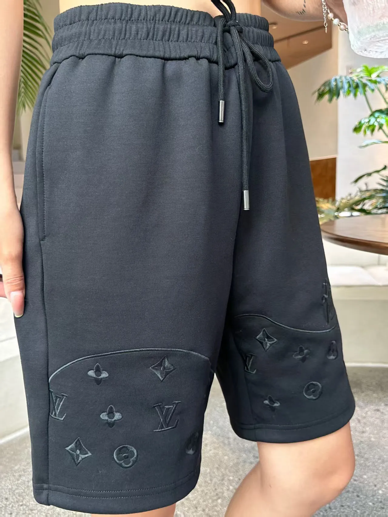 Louis Vuitton/Louis Vuitton hem dark pattern half-length presbyopic embroidered shorts